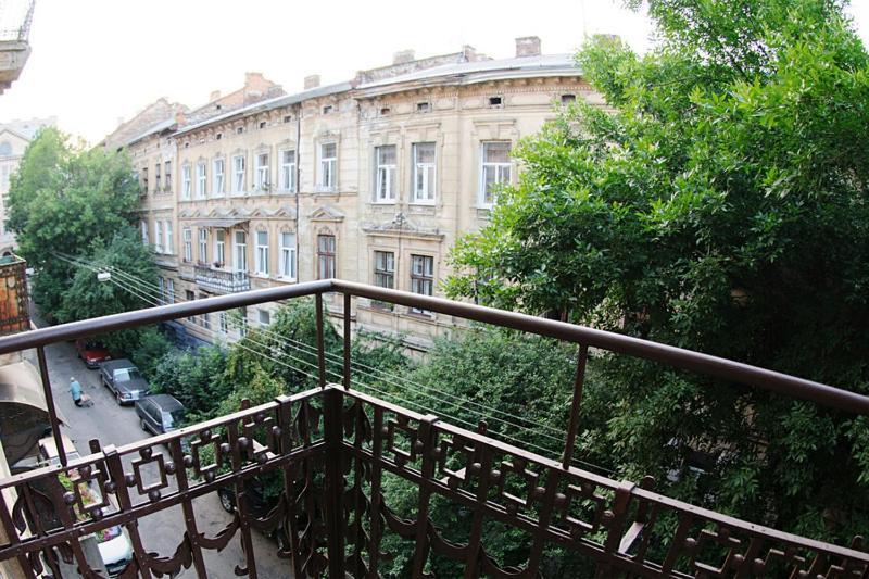 Luxury Apartment Near Rynok Square Lviv Exterior photo